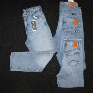 شلوار جین مام فیت mustang